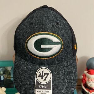 NWT Men’s 47’ NFL Green Bay Packers adjustable cap.